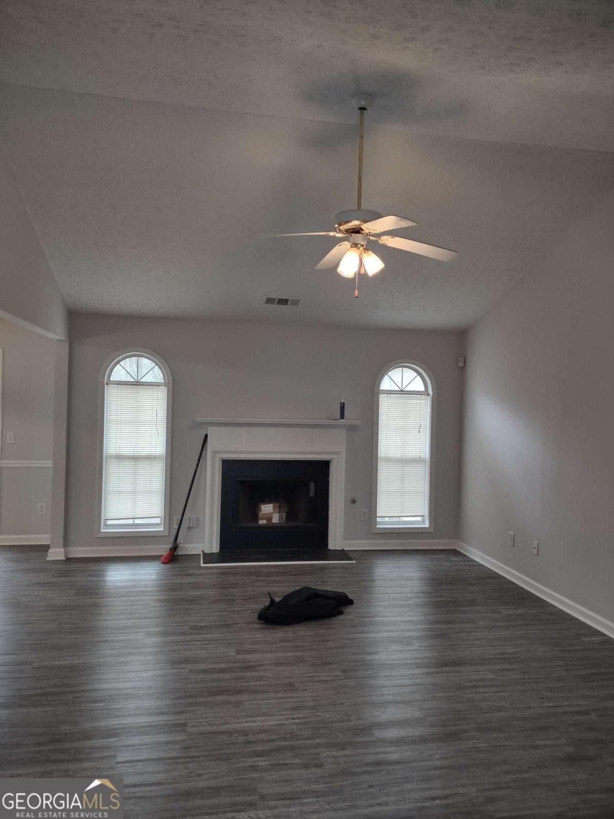 3 bedroom, 2 bathroom single family residence for rent at 251 Misty Ridge Trail, Stockbridge, GA 30281 for $1,645 a month — photo 2