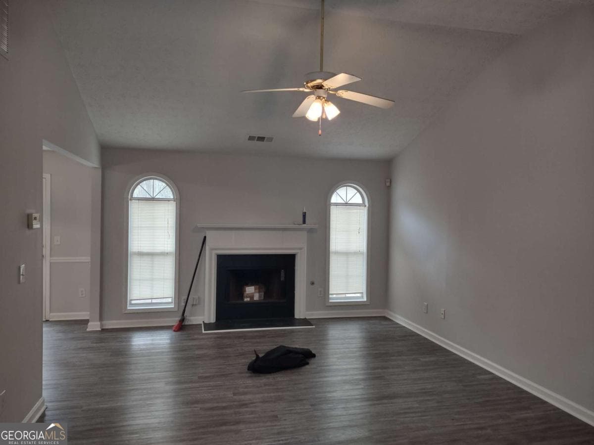 3 bedroom, 2 bathroom single family residence for rent at 251 Misty Ridge Trail, Stockbridge, GA 30281 for $1,645 a month — photo 3
