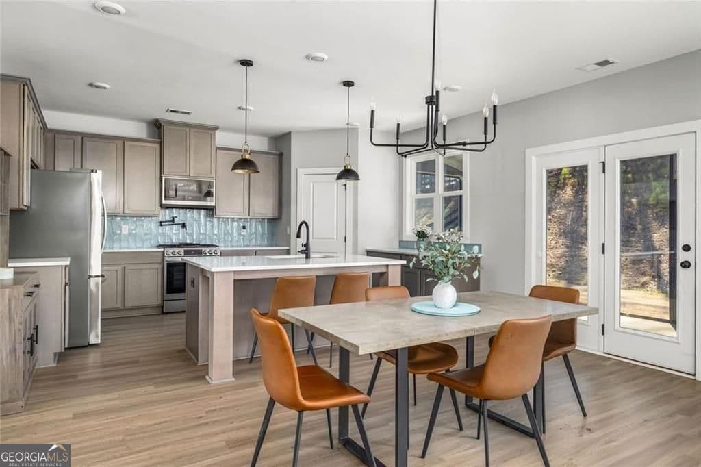 6 bedroom, 4.5 bathroom, 3,470 sq ft single family residence for sale at 233 Mountain Ashe Lane, Dallas, GA 30132 — photo 6