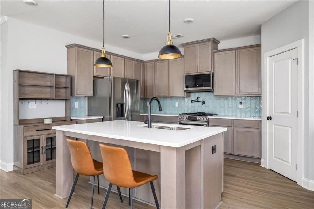 6 bedroom, 4.5 bathroom, 3,470 sq ft single family residence for sale at 233 Mountain Ashe Lane, Dallas, GA 30132 — photo 7