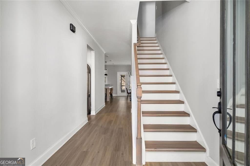 6 bedroom, 4.5 bathroom, 3,470 sq ft single family residence for sale at 233 Mountain Ashe Lane, Dallas, GA 30132 — photo 4