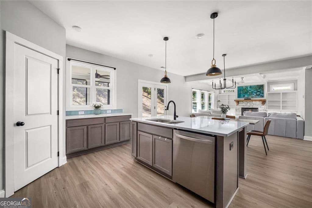 6 bedroom, 4.5 bathroom, 3,470 sq ft single family residence for sale at 233 Mountain Ashe Lane, Dallas, GA 30132 — photo 8