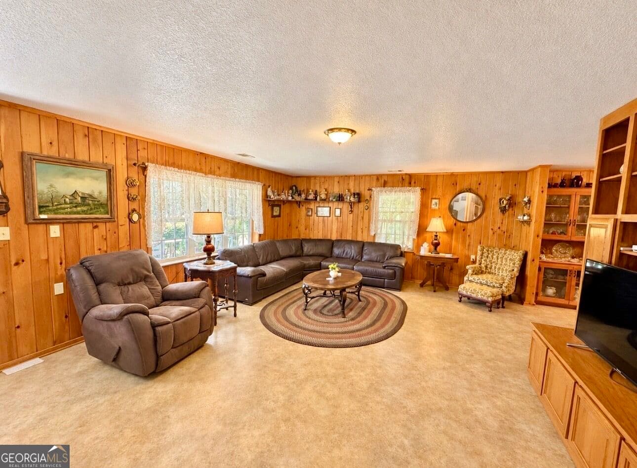 7 bedroom, 5.5 bathroom, 4,622 sq ft single family residence for sale at 241 Foskey Cem Road, Adrian, GA 31002 — photo 10