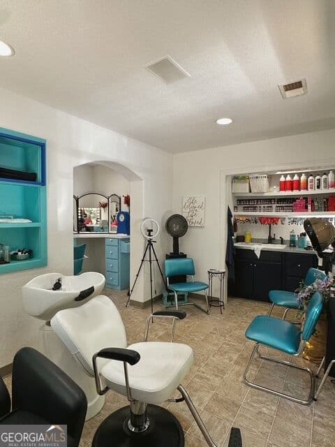 2 bedroom, 1 bathroom, 1,058 sq ft mixed use for sale at 570 Lanier Avenue, Fayetteville, GA 30214 — photo 7