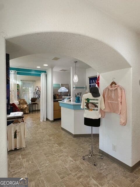 2 bedroom, 1 bathroom, 1,058 sq ft mixed use for sale at 570 Lanier Avenue, Fayetteville, GA 30214 — photo 5