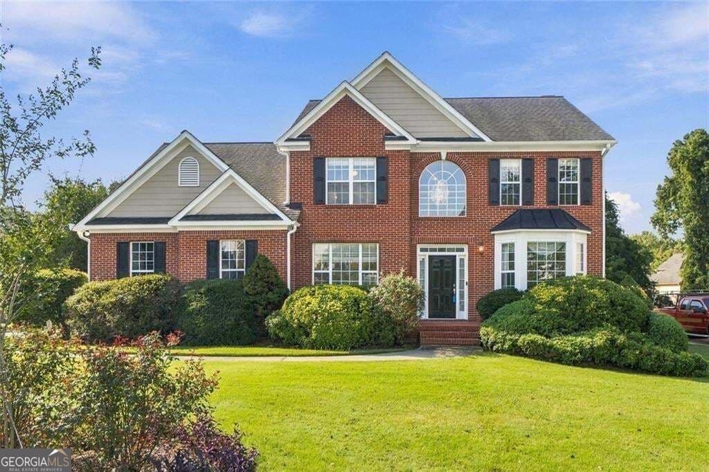 5 bedroom, 3 bathroom, 2,777 sq ft single family residence for sale at 775 Abercorn Drive, Atlanta, GA 30331 — photo 1 of 61