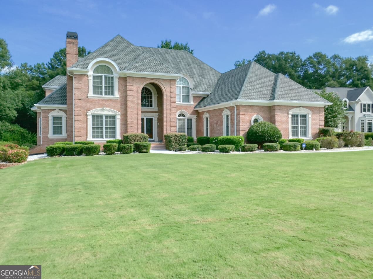 6 bedroom, 5.5 bathroom, 10,500 sq ft single family residence for sale at 117 Congressional Court, Mcdonough, GA 30253 — photo 2