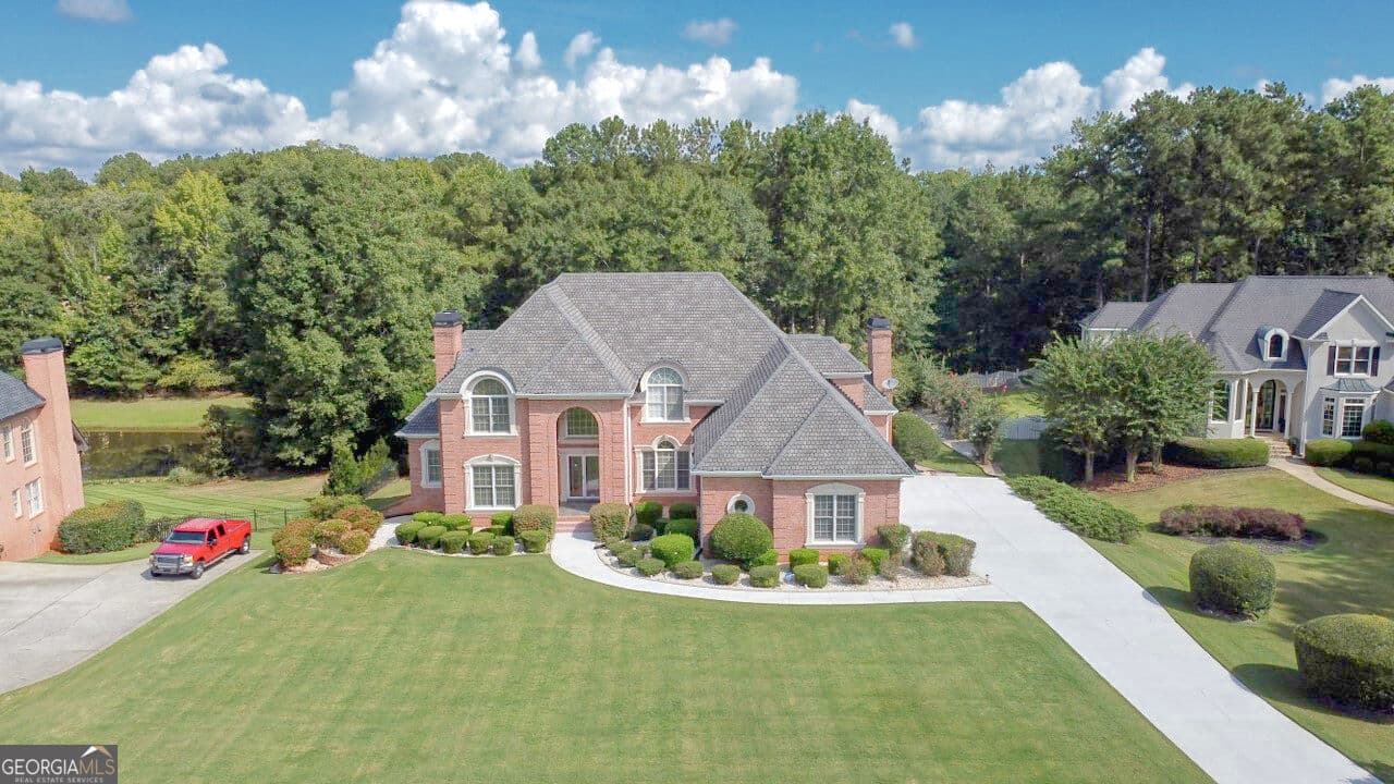 6 bedroom, 5.5 bathroom, 10,500 sq ft single family residence for sale at 117 Congressional Court, Mcdonough, GA 30253 — photo 3