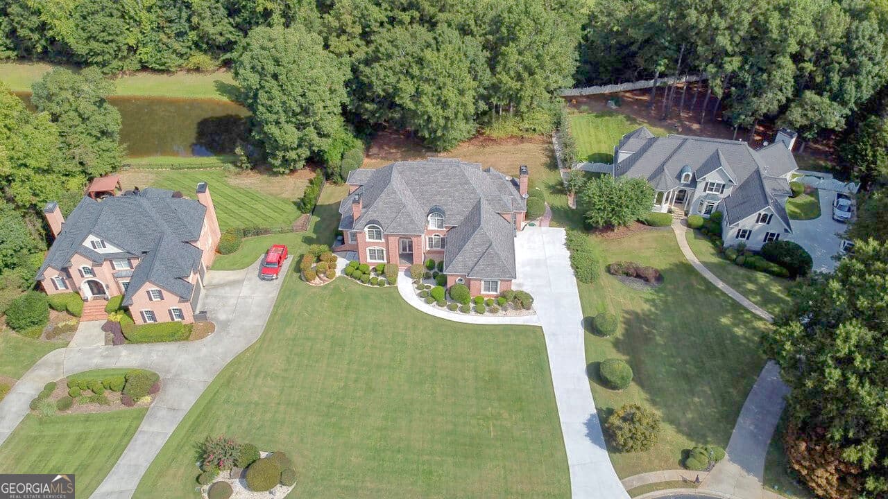 6 bedroom, 5.5 bathroom, 10,500 sq ft single family residence for sale at 117 Congressional Court, Mcdonough, GA 30253 — photo 4