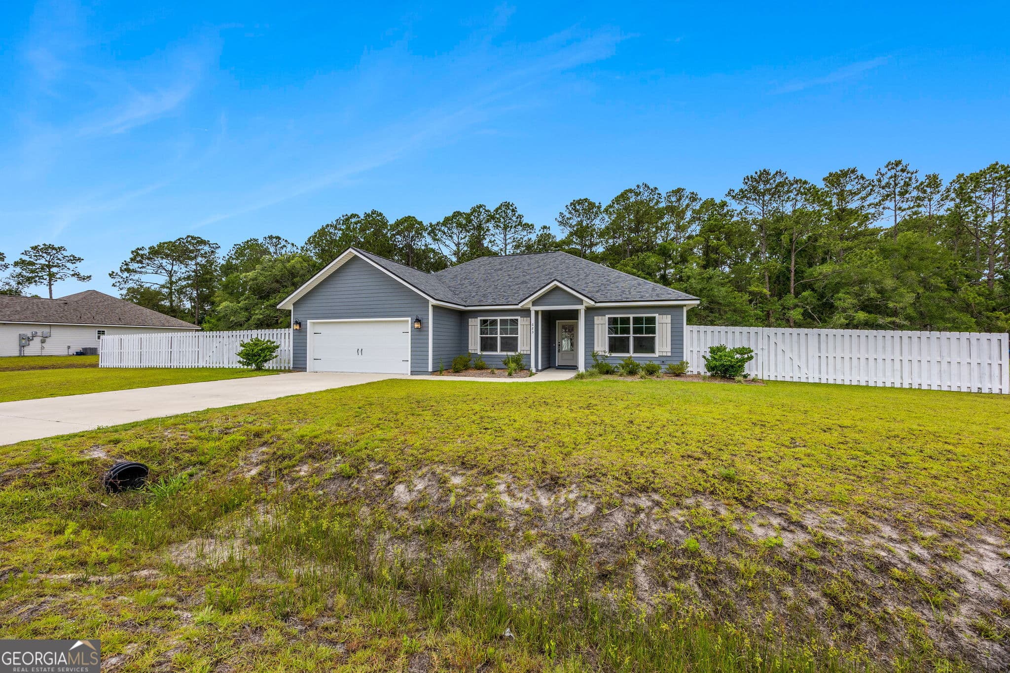 4 bedroom, 2 bathroom, 1,653 sq ft single family residence for sale at 623 Foxwood Way, St. Marys, GA 31558 — photo 2