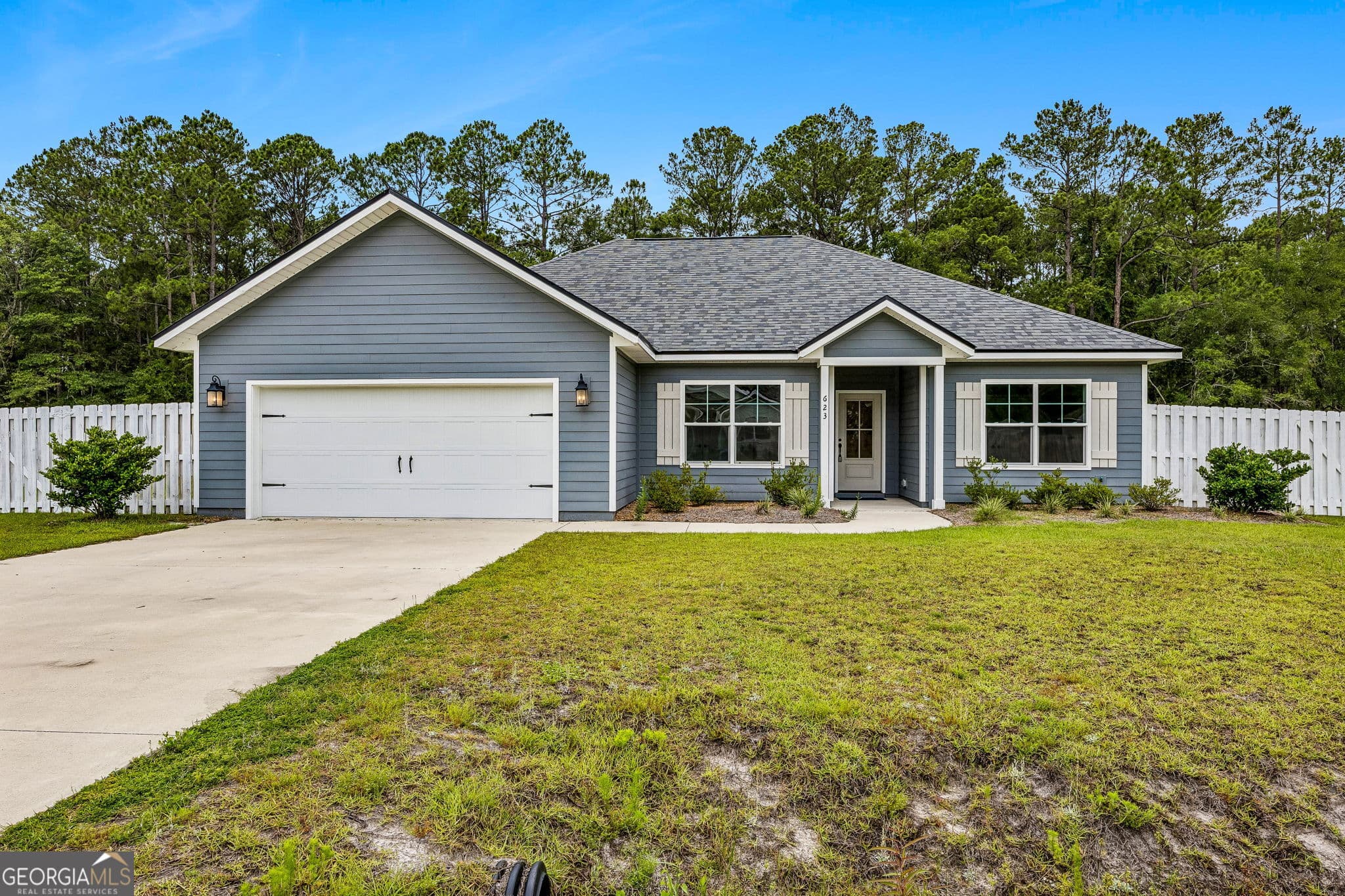 4 bedroom, 2 bathroom, 1,653 sq ft single family residence for sale at 623 Foxwood Way, St. Marys, GA 31558
