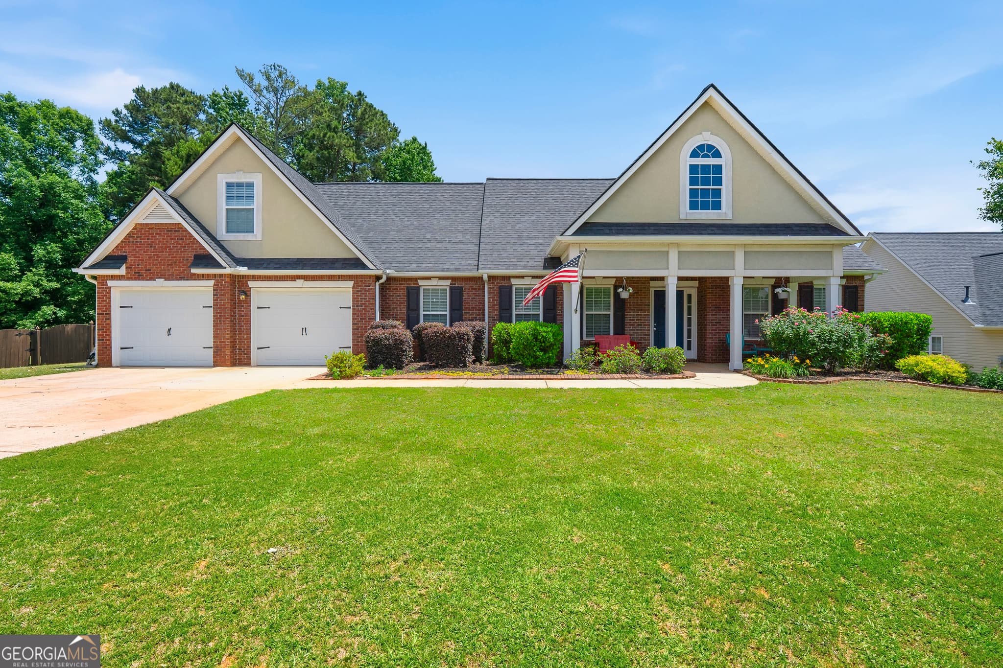 4 bedroom, 2.5 bathroom, 2,428 sq ft single family residence sold at 260 Bridgemill Lane, Hampton, GA 30228