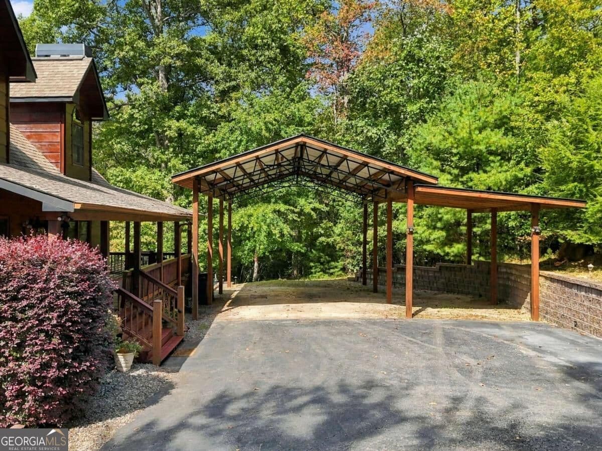 2 bedroom, 2.5 bathroom, 2,080 sq ft cabin,single family residence for sale at 218 Kings Farm Road, Blue Ridge, GA 30513 — photo 7