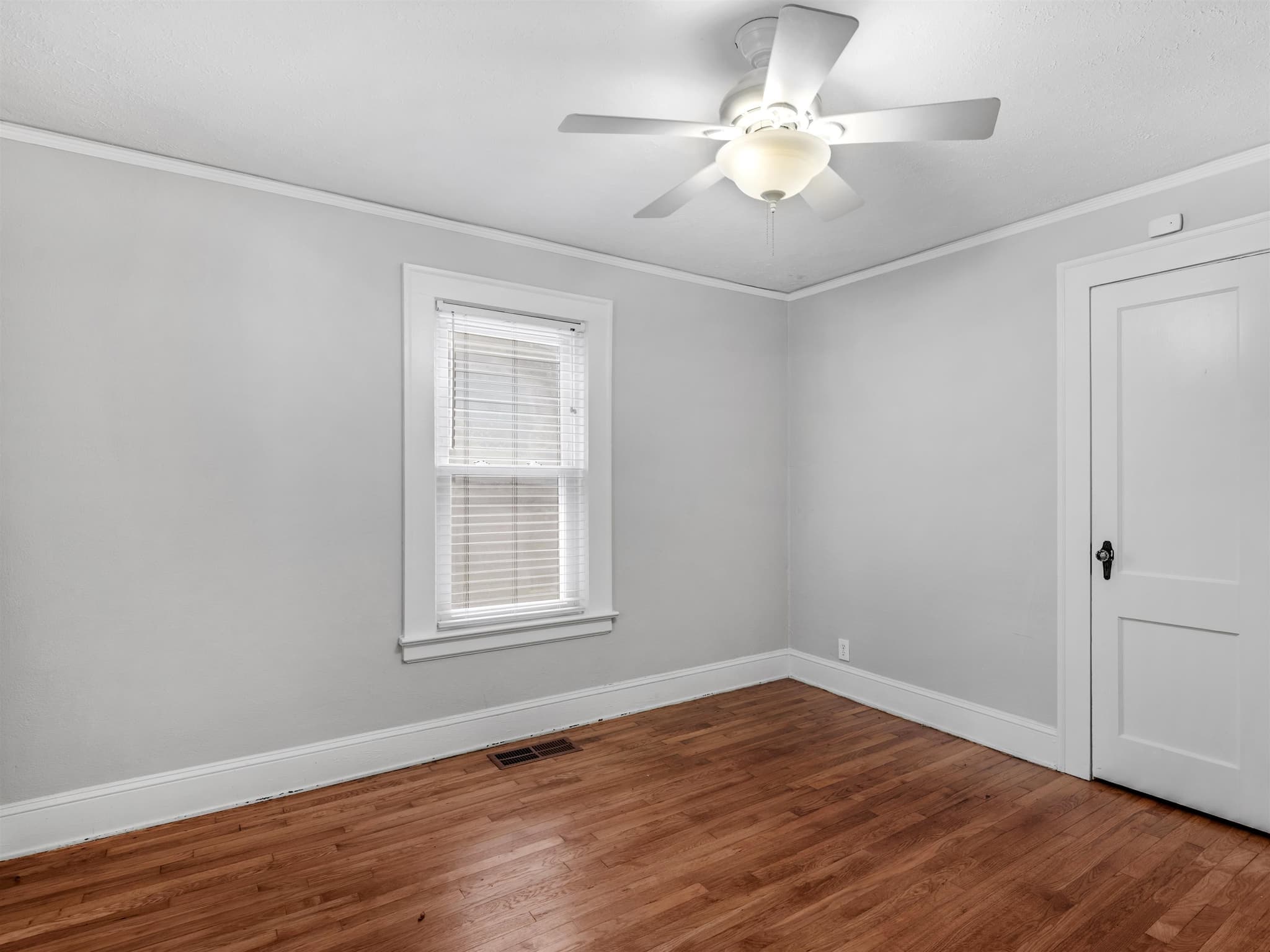 3 bedroom, 1 bathroom, 1,016 sq ft single family residence for rent at 1724 Virginia Avenue, Atlanta, GA 30337 for $1,650 a month — photo 6