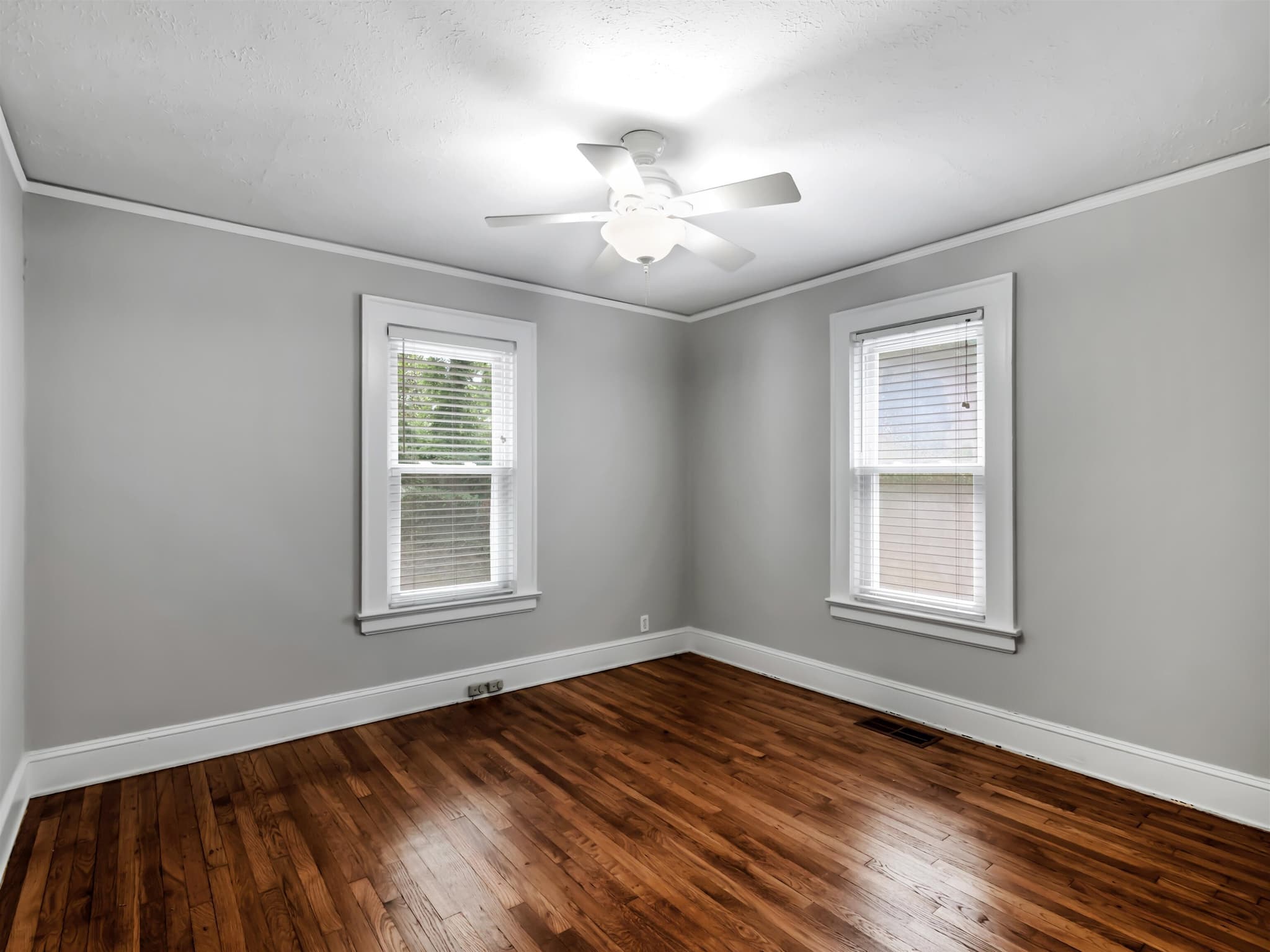 3 bedroom, 1 bathroom, 1,016 sq ft single family residence for rent at 1724 Virginia Avenue, Atlanta, GA 30337 for $1,650 a month — photo 3