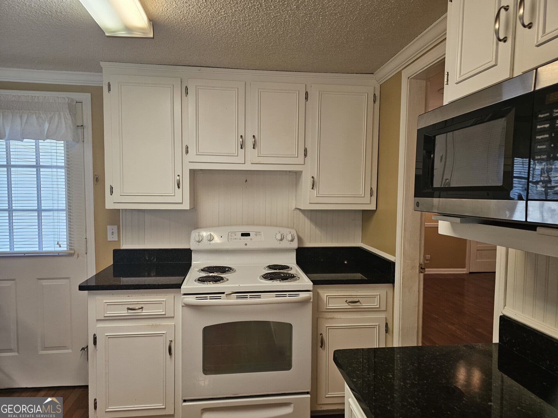 3 bedroom, 2 bathroom, 1,680 sq ft single family residence for sale at 301 N Avery Road, Rome, GA 30165 — photo 7