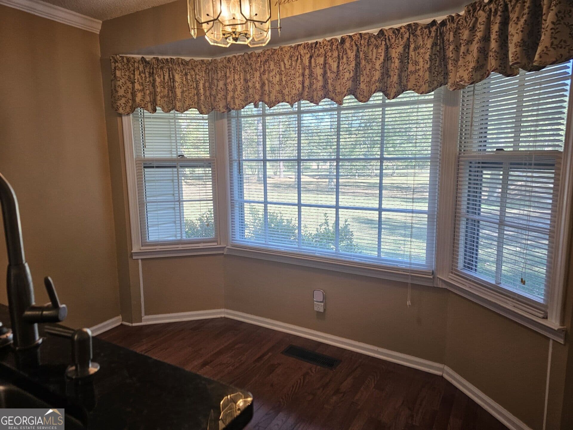 3 bedroom, 2 bathroom, 1,680 sq ft single family residence for sale at 301 N Avery Road, Rome, GA 30165 — photo 9
