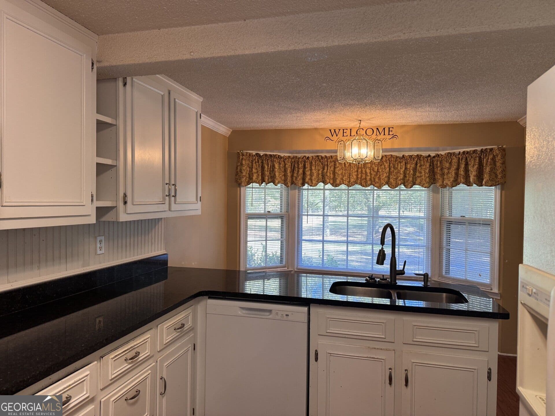 3 bedroom, 2 bathroom, 1,680 sq ft single family residence for sale at 301 N Avery Road, Rome, GA 30165 — photo 8