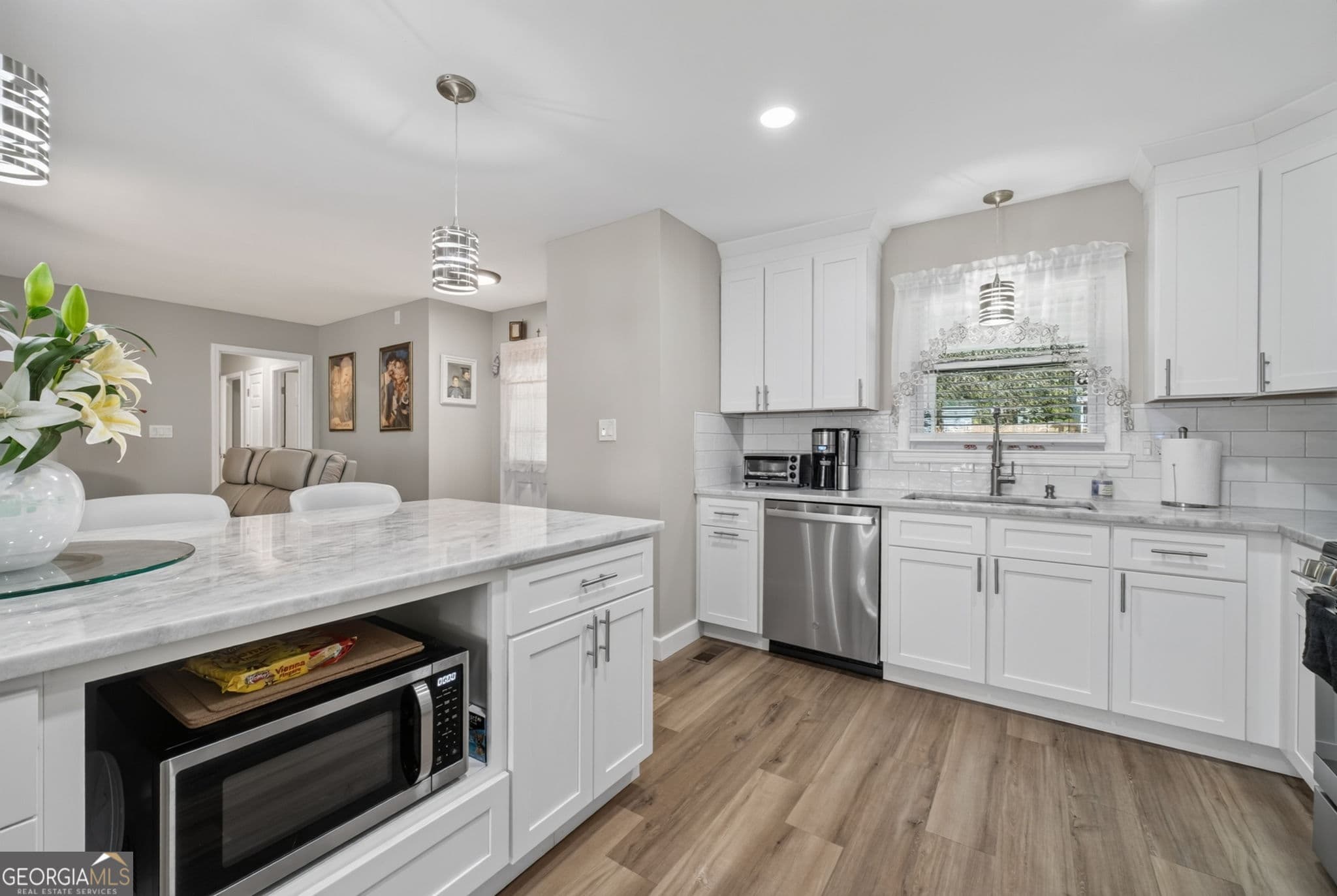 3 bedroom, 2 bathroom, 1,589 sq ft single family residence for sale at 3520 Camelot Court, Loganville, GA 30052 — photo 7