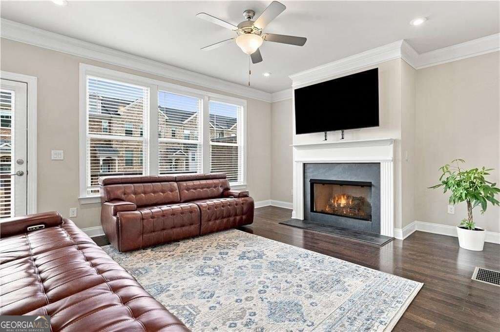 4 bedroom, 3.5 bathroom, 2,502 sq ft townhouse for sale at 5831 Terrace Bend Way, Peachtree Corners, GA 30092 — photo 6