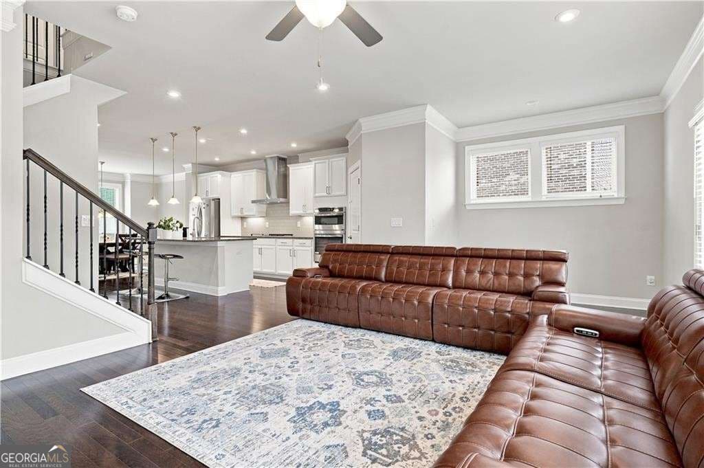 4 bedroom, 3.5 bathroom, 2,502 sq ft townhouse for sale at 5831 Terrace Bend Way, Peachtree Corners, GA 30092 — photo 8