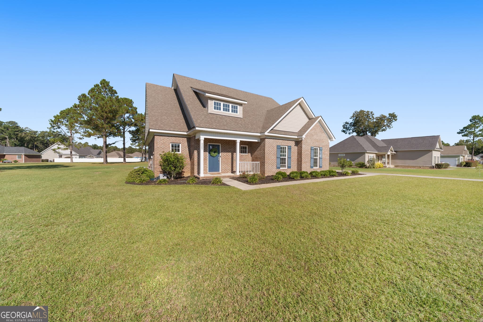 4 bedroom, 2.5 bathroom, 2,347 sq ft single family residence under contract at 5207 Canady Court, Statesboro, GA 30461 — photo 2