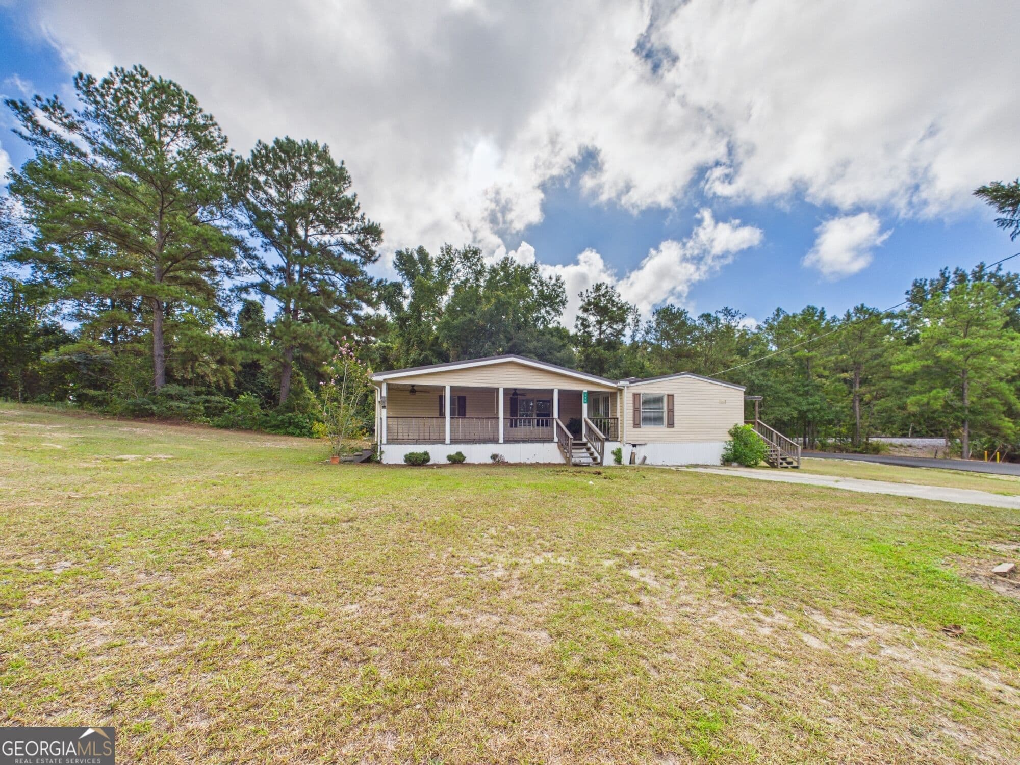 3 bedroom, 2 bathroom, 1,344 sq ft single family residence for sale at 170 Lakeshore Drive, Ivey, GA 31031 — photo 2
