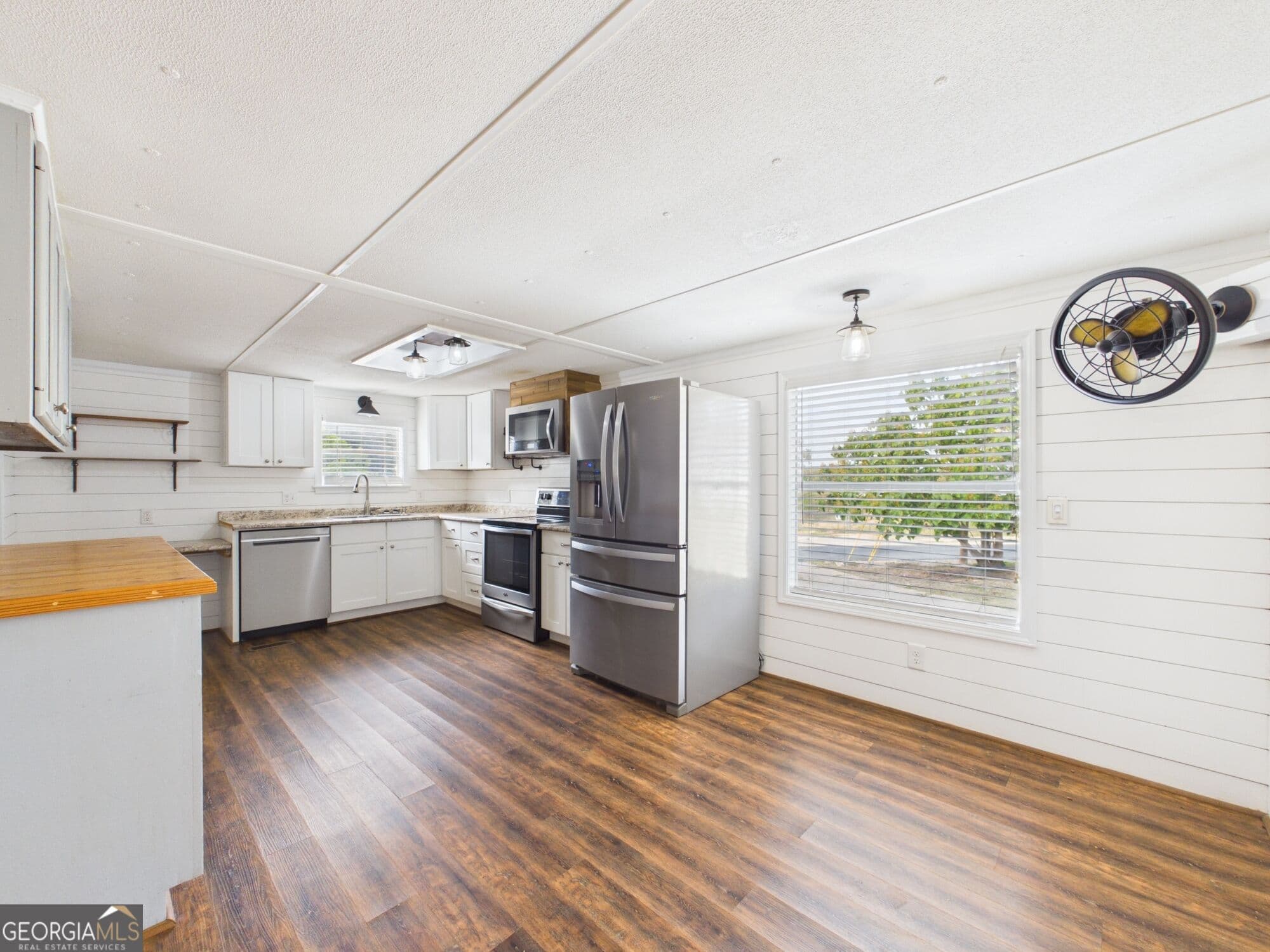 3 bedroom, 2 bathroom, 1,344 sq ft single family residence for sale at 170 Lakeshore Drive, Ivey, GA 31031 — photo 6