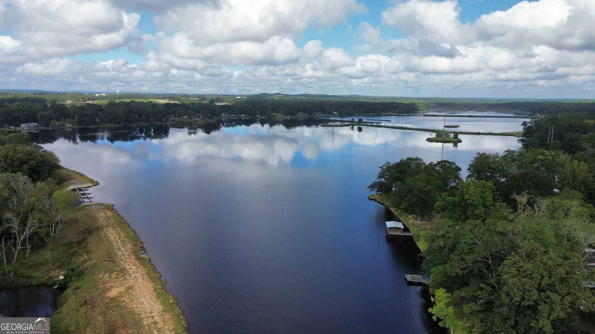 3 bedroom, 2 bathroom, 1,344 sq ft single family residence for sale at 170 Lakeshore Drive, Ivey, GA 31031 — photo 3