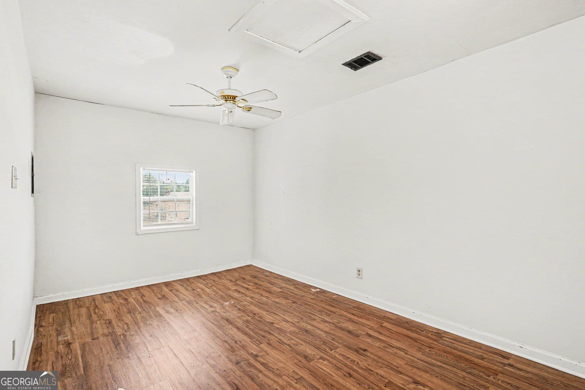 3 bedroom, 2 bathroom, 1,048 sq ft townhouse for sale at 2976 Kenville Lane, Decatur, GA 30034 — photo 9