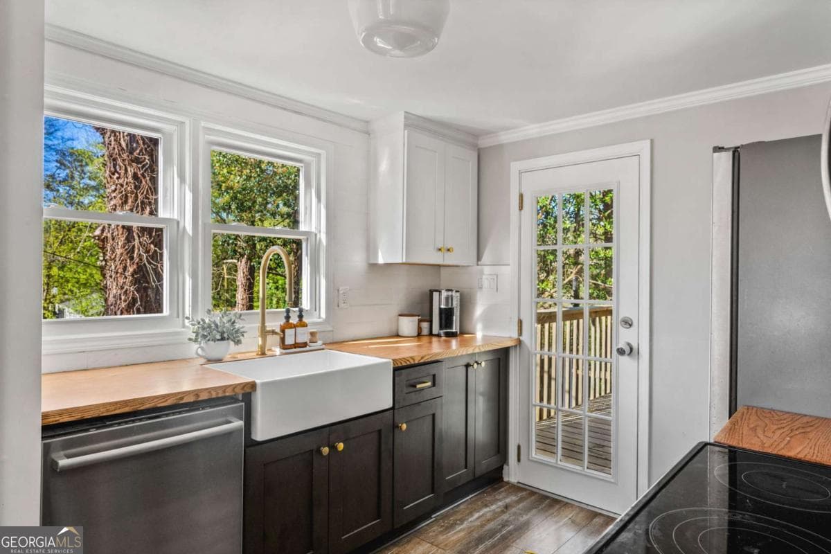 3 bedroom, 1 bathroom, 864 sq ft single family residence sold at 313 Second Street, Woodstock, GA 30188