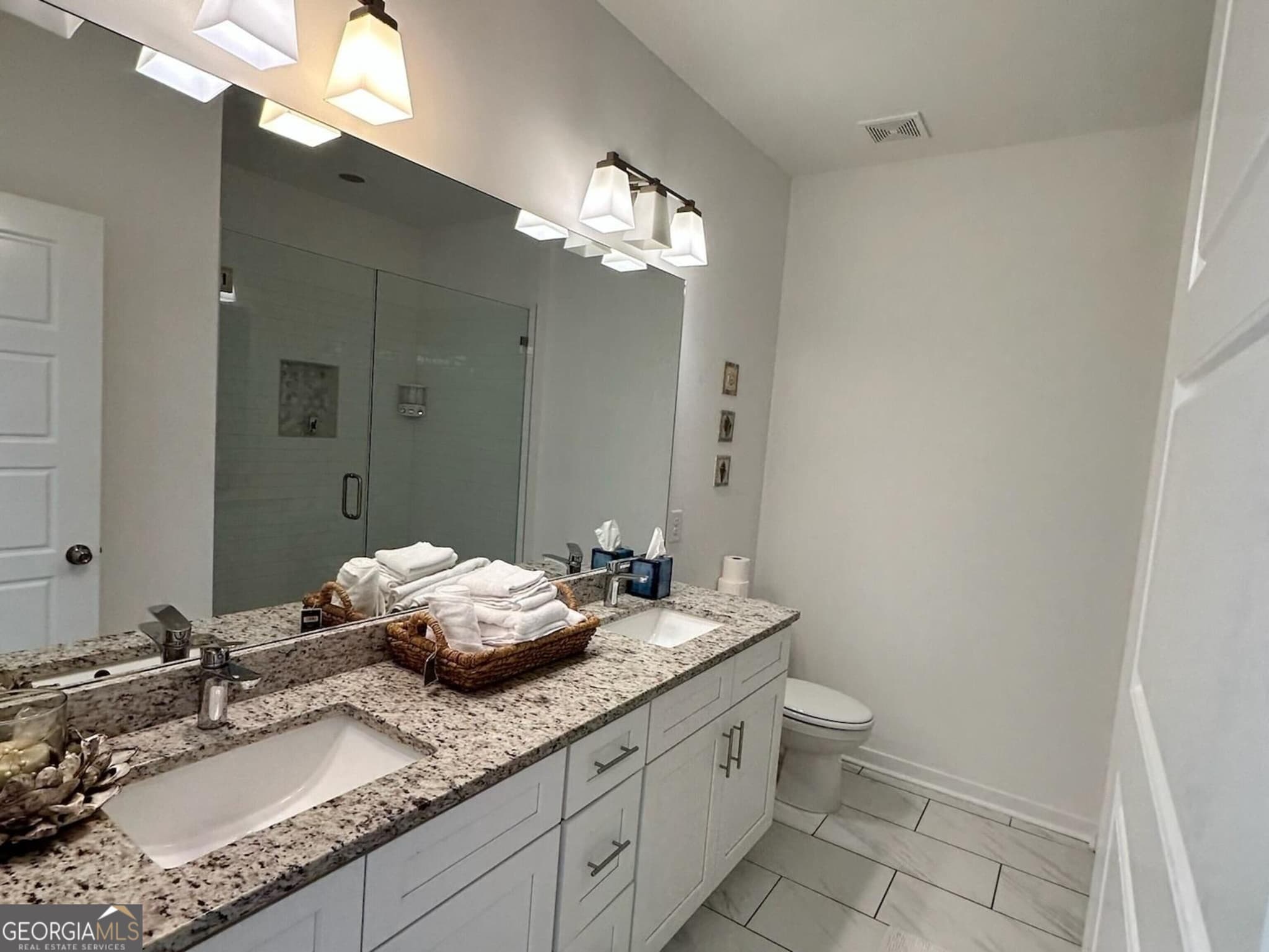 3 bedroom, 3.5 bathroom, 1,260 sq ft townhouse for rent at 2041 Ocean Drive, Atlanta, GA 30318 for $2,850 a month — photo 5