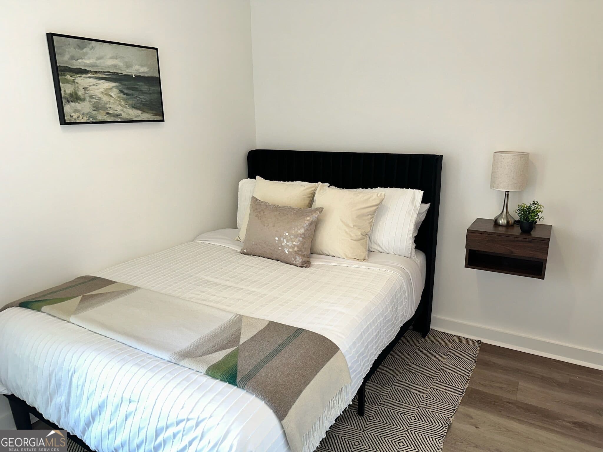 3 bedroom, 3.5 bathroom, 1,260 sq ft townhouse for rent at 2041 Ocean Drive, Atlanta, GA 30318 for $2,850 a month — photo 4
