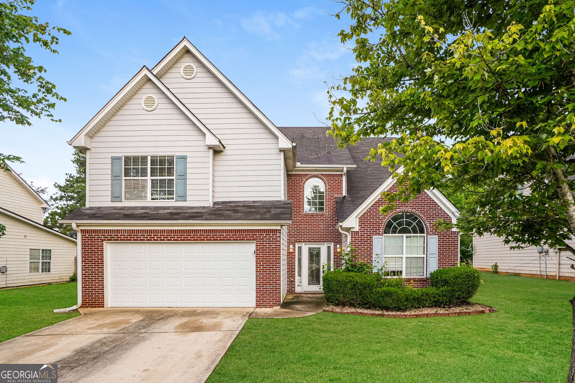 4 bedroom, 2.5 bathroom, 2,642 sq ft single family residence for sale at 1009 Lear Drive, Locust Grove, GA 30248