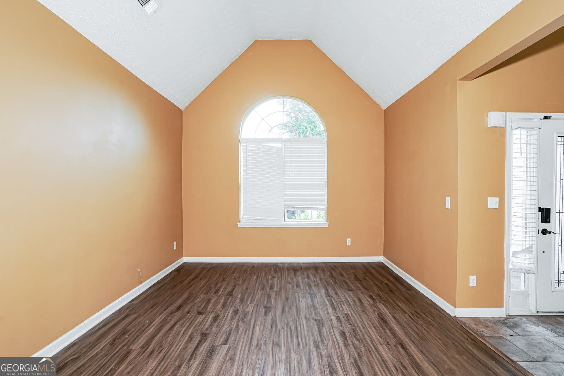 4 bedroom, 2.5 bathroom, 2,642 sq ft single family residence for sale at 1009 Lear Drive, Locust Grove, GA 30248 — photo 8
