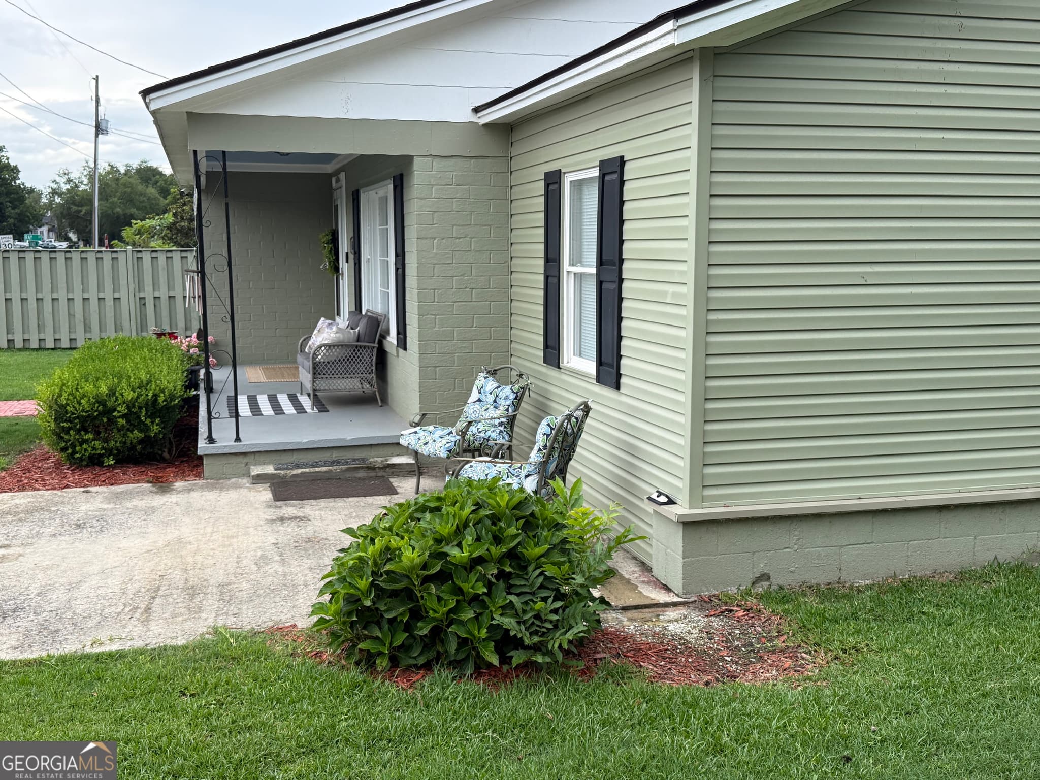 3 bedroom, 2 bathroom, 1,197 sq ft single family residence for sale at 455 N Kennedy Street, Metter, GA 30439 — photo 6