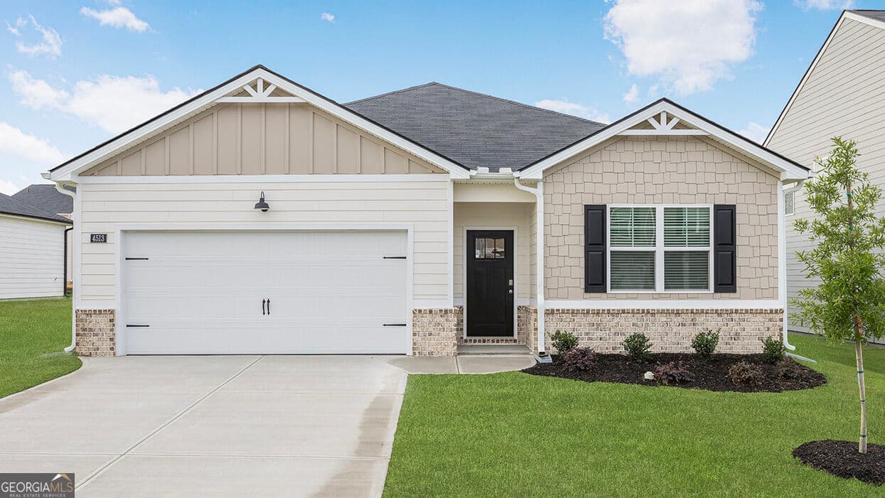 4 bedroom, 2 bathroom, 1,774 sq ft single family residence for sale at 1125 Adirondac Way, Bonaire, GA 31005