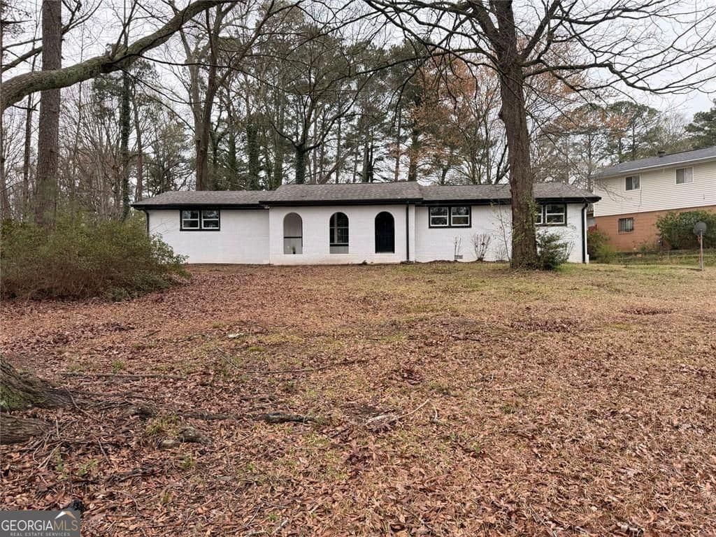 3 bedroom, 1.5 bathroom, 2,039 sq ft single family residence for rent at 1055 Pinecrest Drive, Forest Park, GA 30297 for $2,100 a month — photo 1 of 1