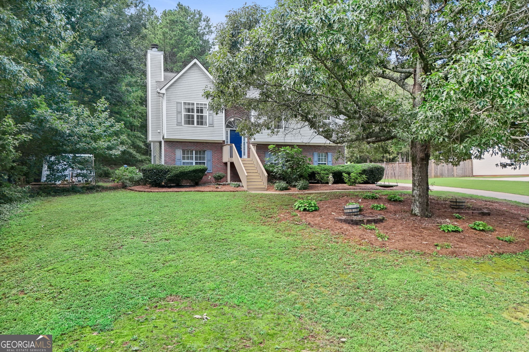 3 bedroom, 3 bathroom, 1,750 sq ft single family residence for sale at 35 Hidden Brook Trail, Newnan, GA 30265 — photo 1 of 41