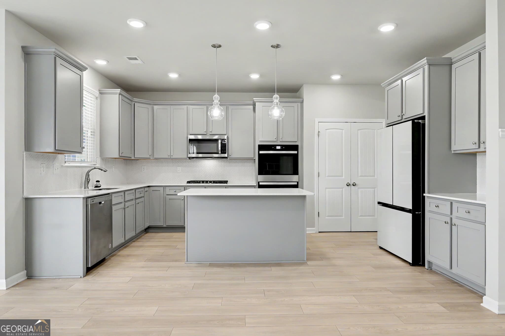 4 bedroom, 3 bathroom single family residence for sale at 521 Teversham Drive, Mcdonough, GA 30253 — photo 7