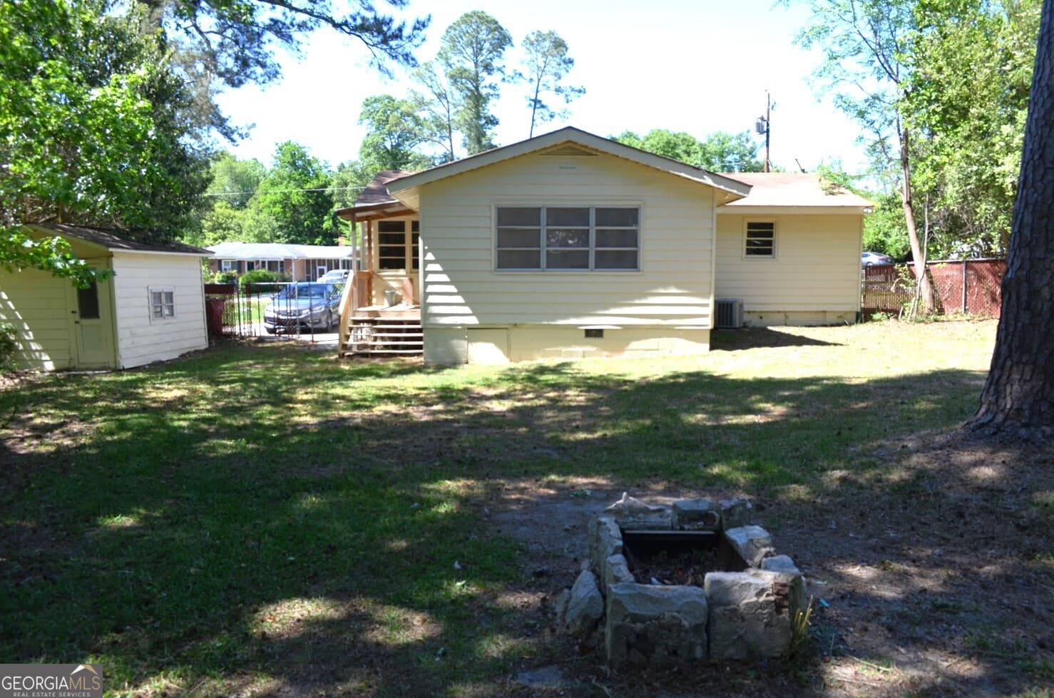3 bedroom, 1 bathroom, 1,374 sq ft single family residence for sale at 1524 Cambridge Drive, Macon, GA 31206 — photo 6
