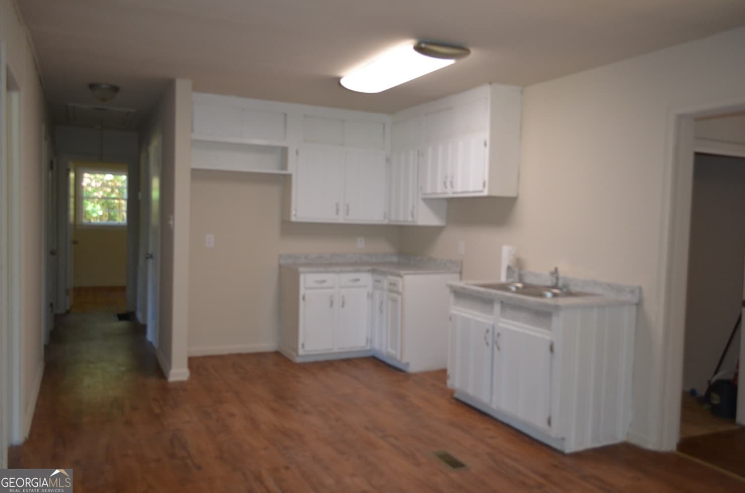3 bedroom, 1 bathroom, 1,374 sq ft single family residence for sale at 1524 Cambridge Drive, Macon, GA 31206 — photo 7