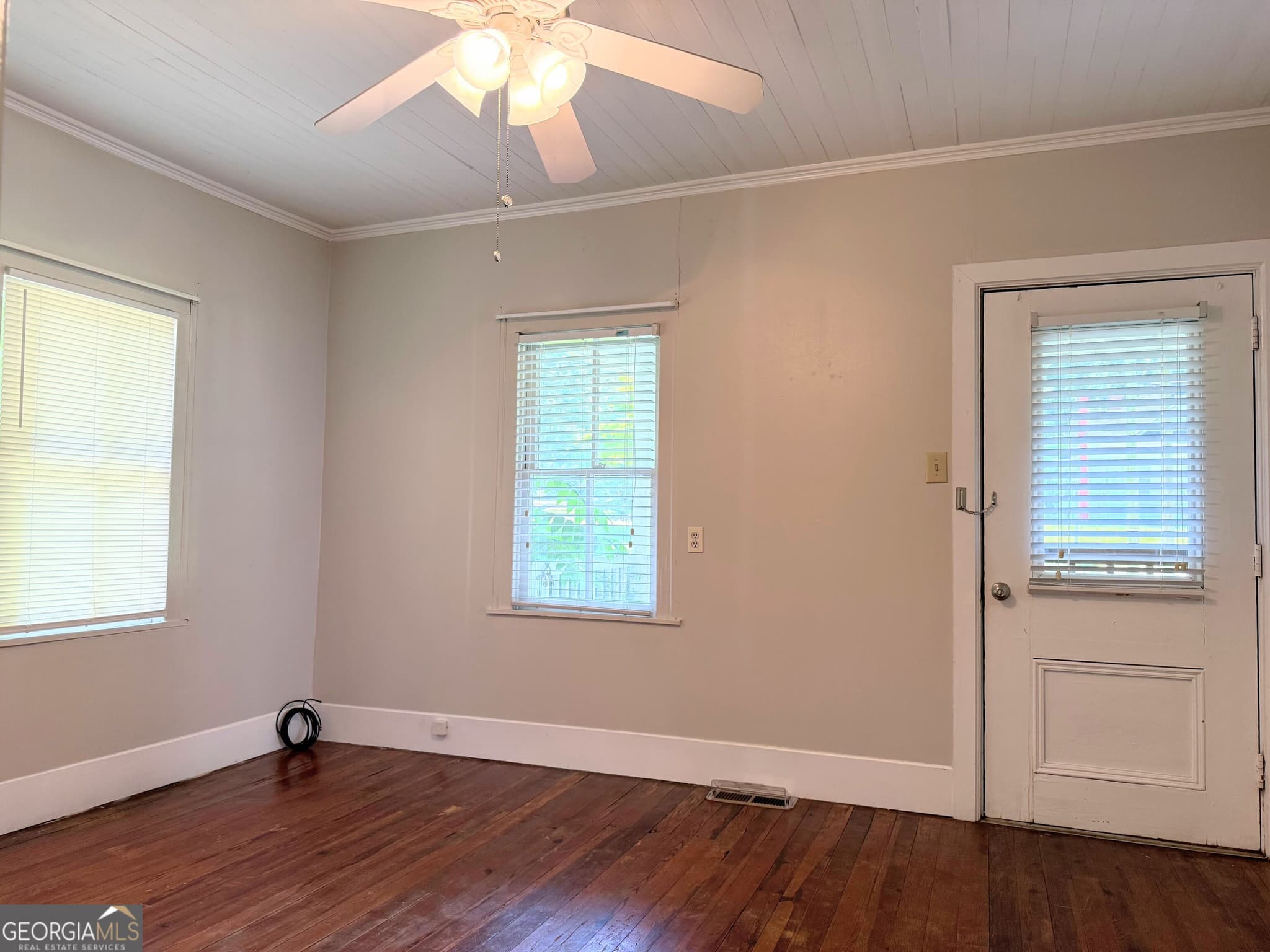 2 bedroom, 1 bathroom, 990 sq ft single family residence for rent at 450 Bowdon Street, Tallapoosa, GA 30176 for $1,400 a month — photo 9