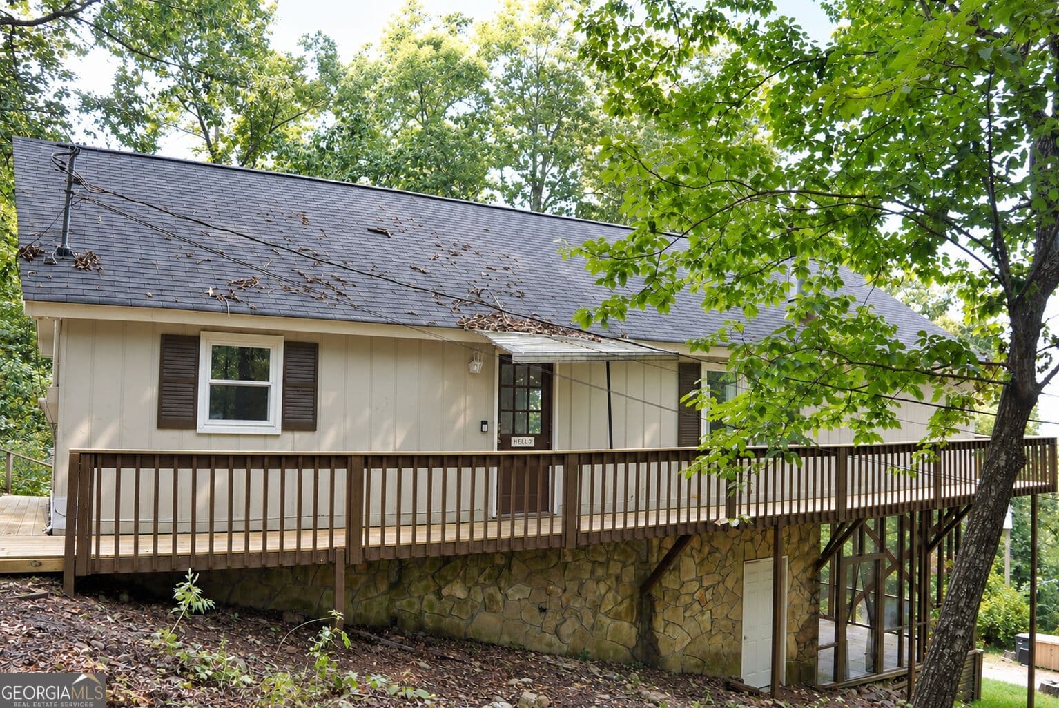 2 bedroom, 2 bathroom, 1,104 sq ft cabin,single family residence for sale at 165 Royal Lodge Drive, Warm Springs, GA 31830 — photo 3
