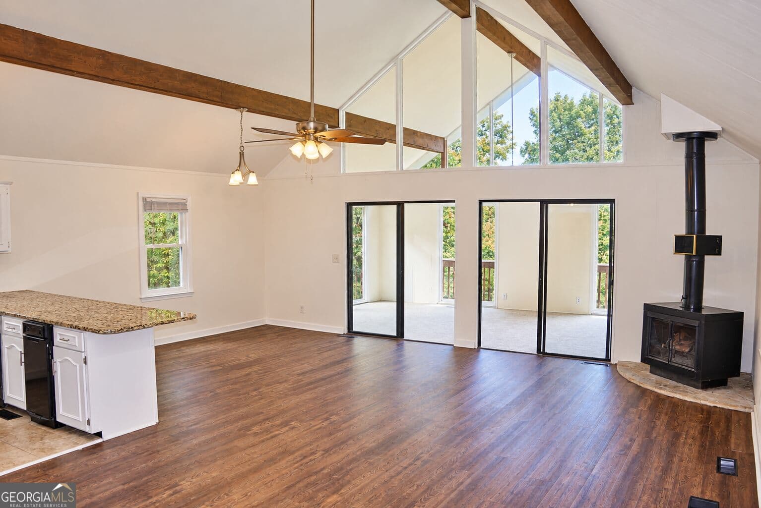 2 bedroom, 2 bathroom, 1,104 sq ft cabin,single family residence for sale at 165 Royal Lodge Drive, Warm Springs, GA 31830 — photo 4