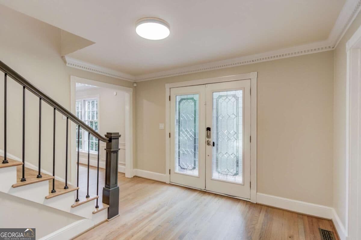 6 bedroom, 5 bathroom, 5,110 sq ft single family residence for sale at 7680 Ryefield Drive, Sandy Springs, GA 30350 — photo 6