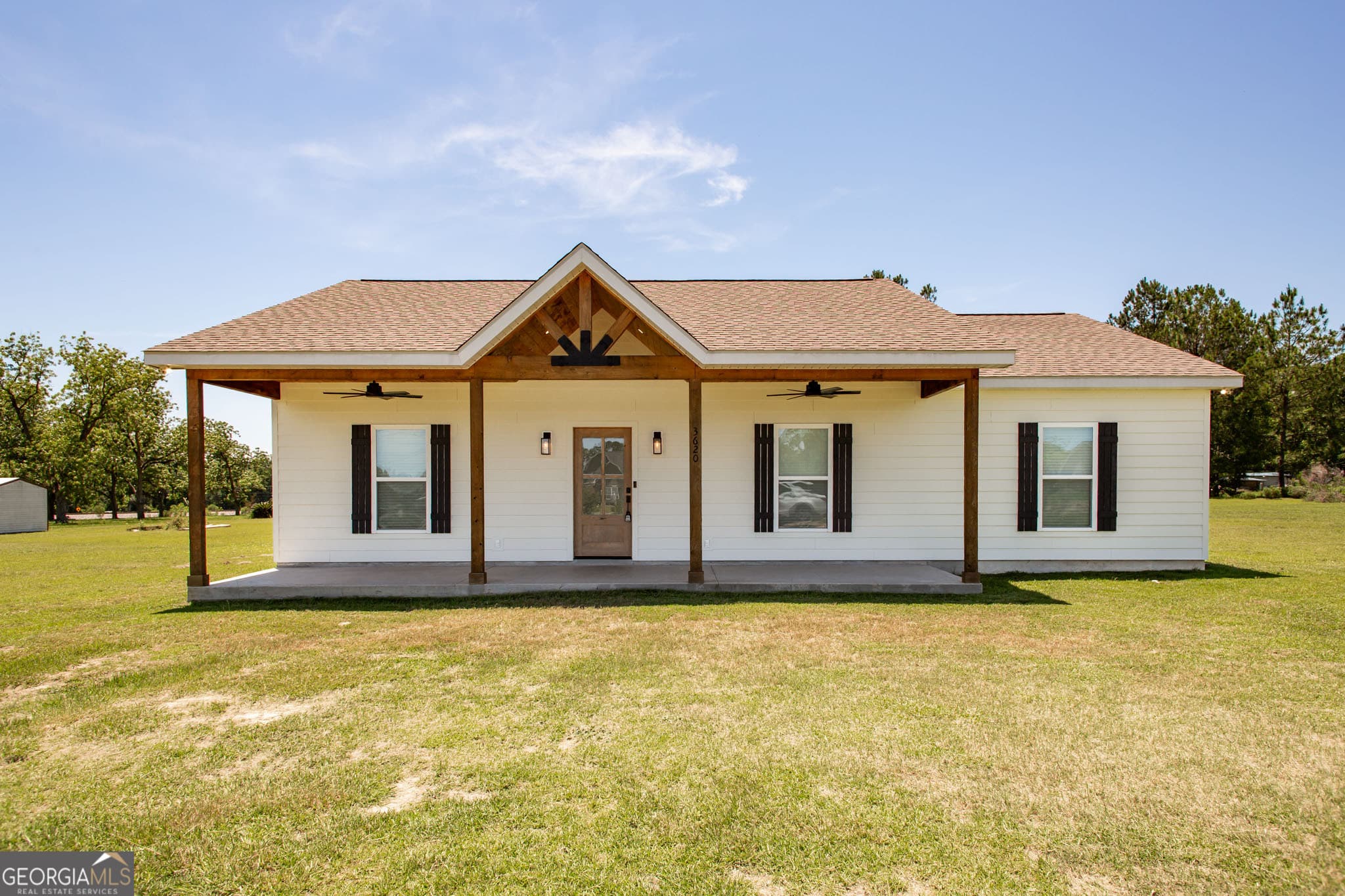 3 bedroom, 2 bathroom, 1,454 sq ft single family residence under contract at 3620 Tanner Lane, Waycross, GA 31503