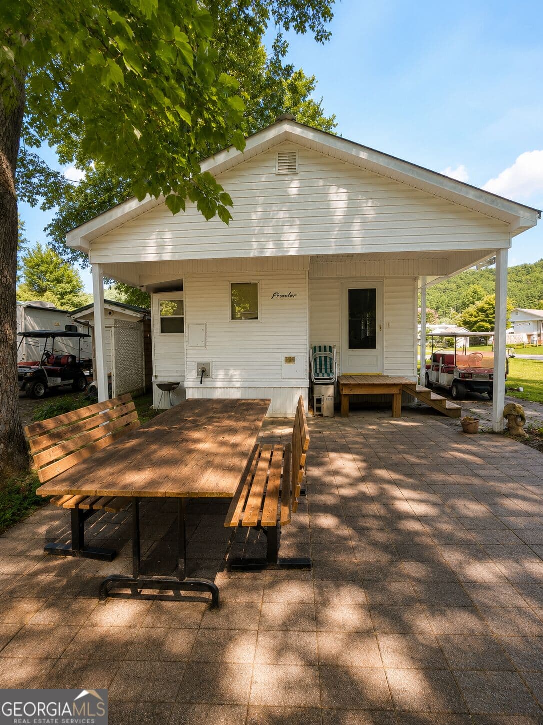 1 bedroom, 1 bathroom single family residence for sale at 4126 Riverbank Run, Hiawassee, GA 30546 — photo 3