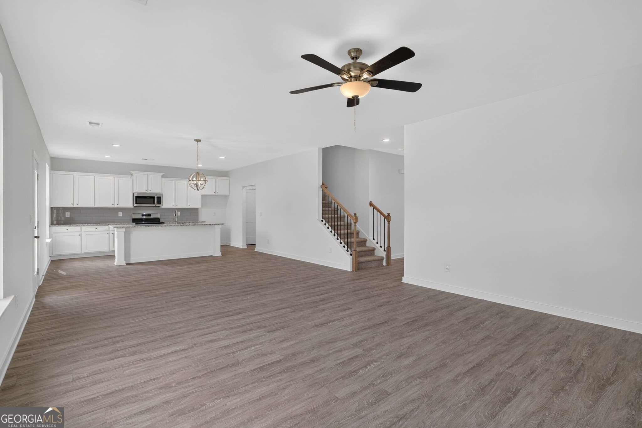 4 bedroom, 2.5 bathroom, 2,340 sq ft single family residence for sale at 284 Crimson Feather Drive, Jefferson, GA 30549 — photo 9