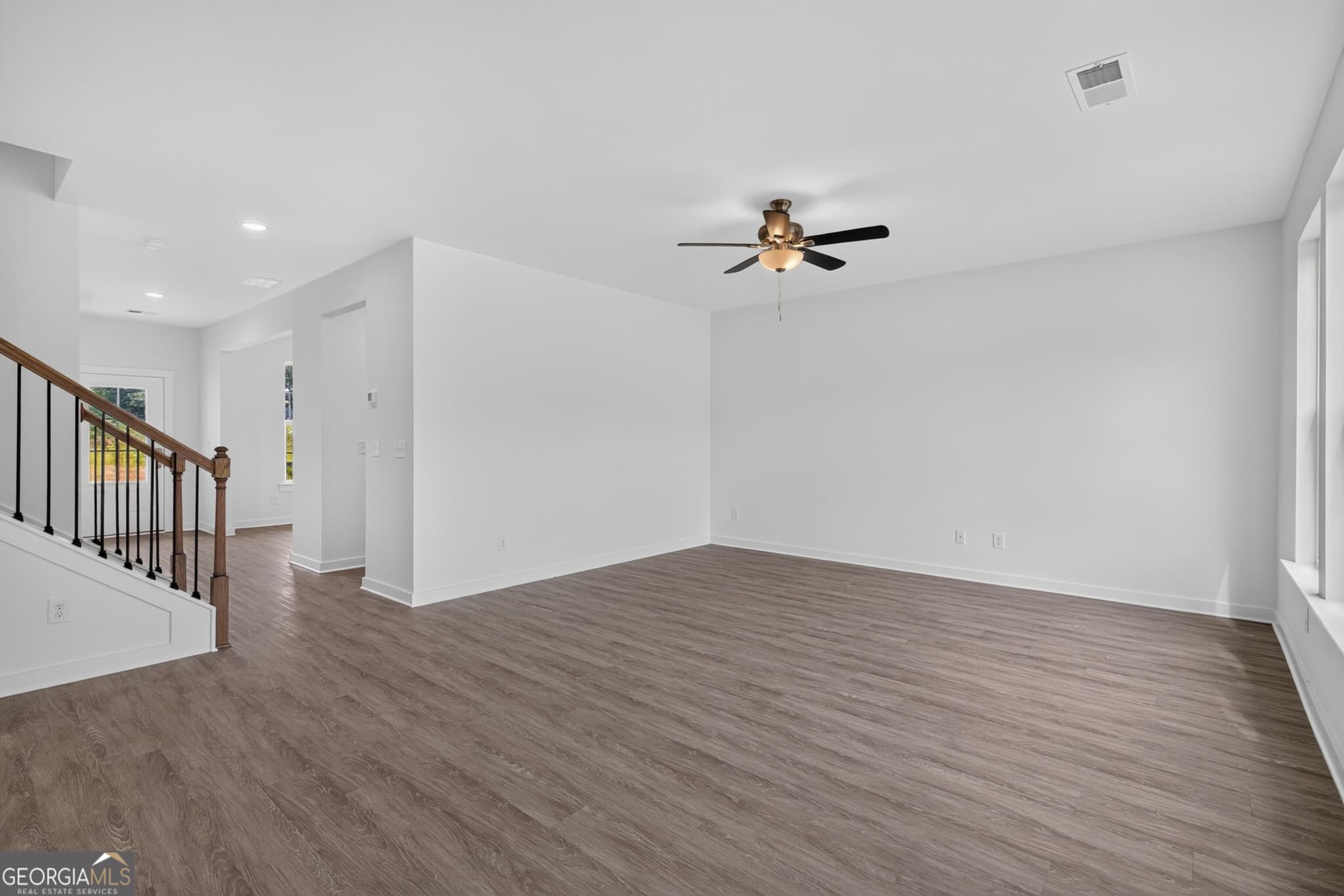 4 bedroom, 2.5 bathroom, 2,340 sq ft single family residence for sale at 284 Crimson Feather Drive, Jefferson, GA 30549 — photo 8